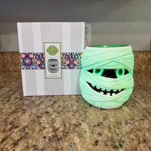Scentsy UNDER WRAPS Halloween Mummy Spooky FULL SIZE Wax Warmer Box Green Bulb